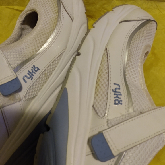 Ryka Relief Mary Jane/low - Picture 2 of 7